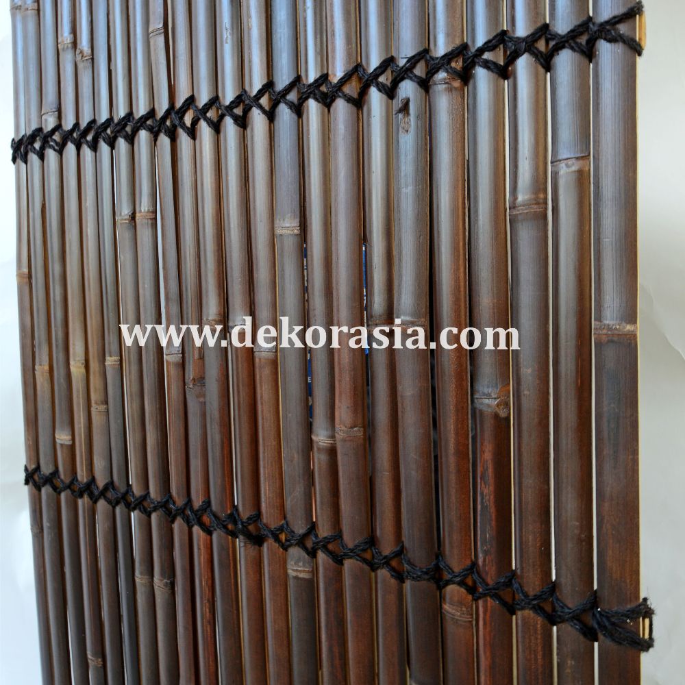 Black Bamboo Fence With 5 Back Slats